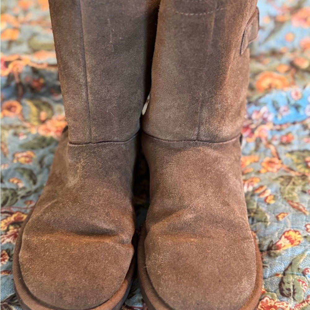 Chestnut UGG Suede Boots, EUC